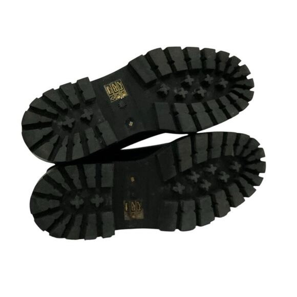 Stuart Weitzman Ultra Lug City Leather Bootie Black Size 8 Excellent Condition - Picture 12 of 12